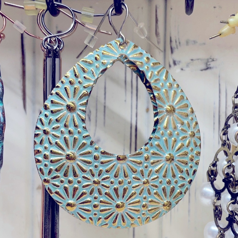 Premier Designs - Full Bloom Earrings